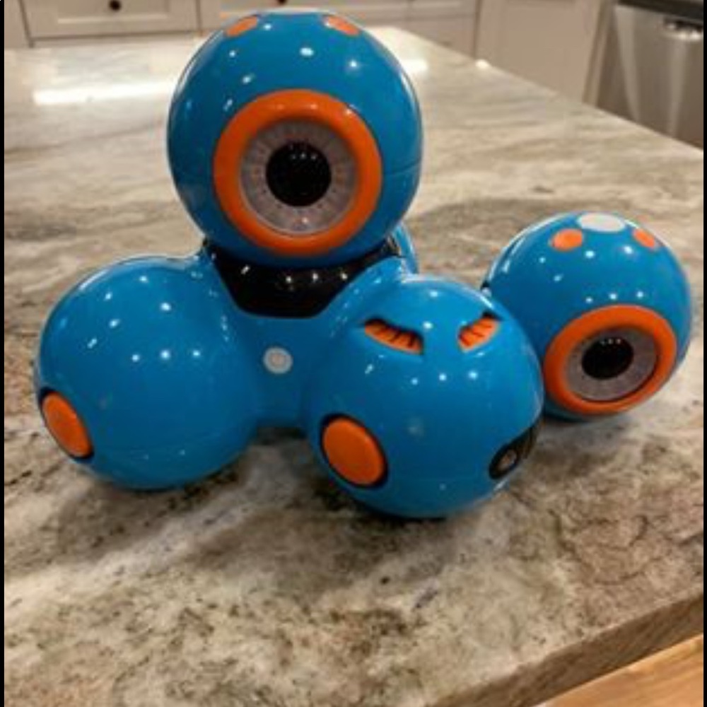 Dash and Dot coding robots
